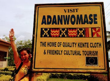 ghana/kwahu/attraction/adanwomase-kente-cloth-and-tourism