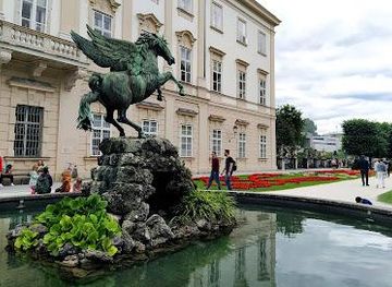 austria/salzburg/attraction/pegasus-fountain