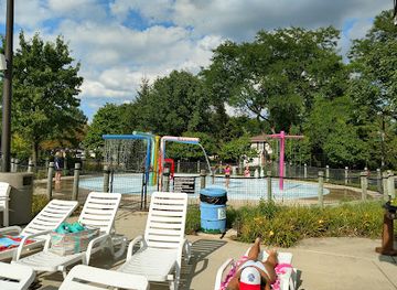 illinois/arlington-heights/attraction/camelot-park-community-center