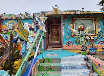 california/monterey/attraction/pacific-grove-butterfly-house