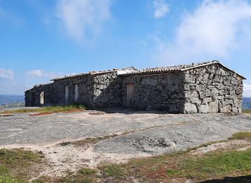 portugal/beira-litoral/attraction/palheiras-fiais-da-beira-portugal