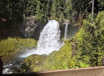 Sahalie Falls Viewpoint