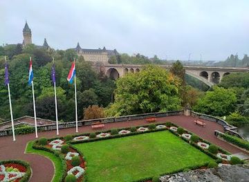 luxembourg/diekirch/attraction/place-de-la-constitution