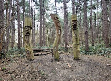 belgium/de-haan/attraction/drei-holzgeister-von-vossenhol