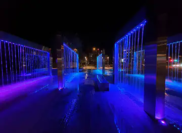 מזרקת מפל Waterfull Fountain