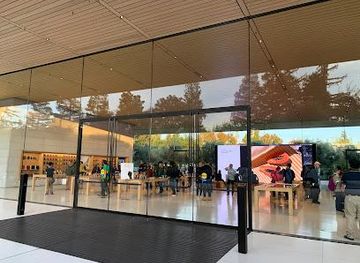 california/campbell/attraction/apple-apple-park-visitor-center