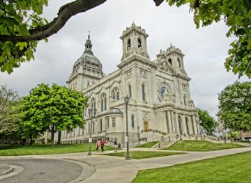 minnesota/minneapolis/attraction/basilica-of-saint-mary