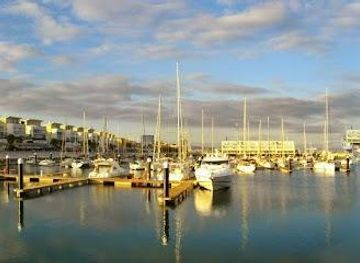 portugal/cascais/attraction/marina-parque-das-nacoes