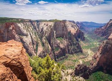 utah/kanab/attraction/observation-point-trail