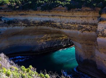 australia/western-victoria/attraction/thunder-cave