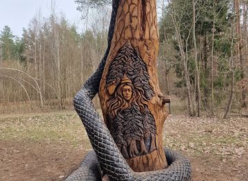 lithuania/anyksciai-treetop-walking-path/attraction/azuoline-skulptura-egle-zalciu-karaliene