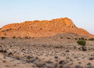 namibia/namib-desert/attraction/fairy-circles-sossusvlei