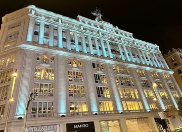 spain/madrid/malasana/attraction/gran-via-32-building