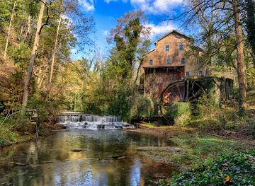 tennessee/highland-rim/attraction/falls-mill-and-museum