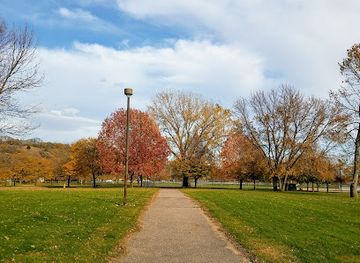 iowa/stone-state-park/attraction/riverside-park