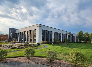 illinois/prairie-state/attraction/lizzadro-museum-of-lapidary-art