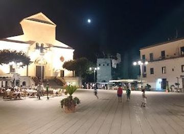italy/amalfi/attraction/piazza-centrale