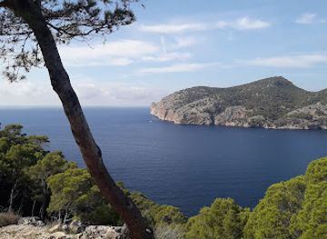 spain/serra-de-tramuntana/attraction/torre-de-cap-andritxol