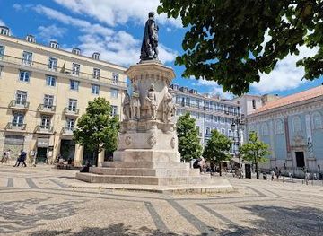 portugal/sintra/attraction/praca-luis-de-camoes