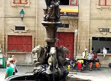 spain/santiago-de-compostela/attraction/fountain-of-horses