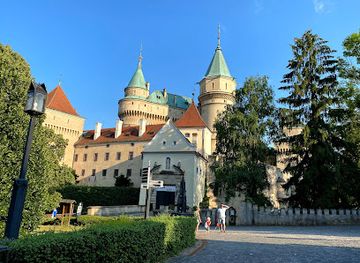slovakia/trencin-region/attraction/fontana-pri-zamku