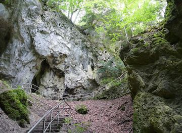 germany/upper-palatinate/attraction/hohlenruine-riesenburg