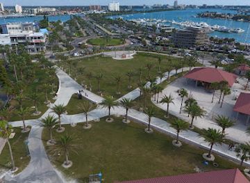 florida/clearwater/attraction/clearwater-beach-slide-florida-bungee-trampoline