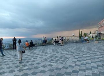 italy/catania/attraction/piazza-ix-aprile