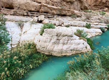 oman/wadi-shab/attraction/wadi-shab-parking