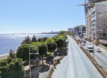 cyprus/limassol/germasogeia/attraction/glass-bridge