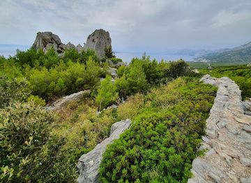 croatia/makarska/attraction/dvori