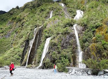 new-zealand/west-coast/attraction/trident-creek-falls