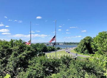 maryland/sandy-point-state-park/attraction/governor-ritchie-scenic-overlook
