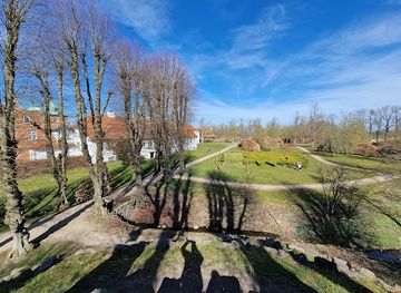 denmark/odense/attraction/hollufgard-slotspark