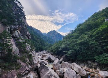 south-korea/seoraksan-national-park/attraction/biseondae