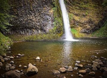 oregon/hood-river/attraction/horsetail-falls