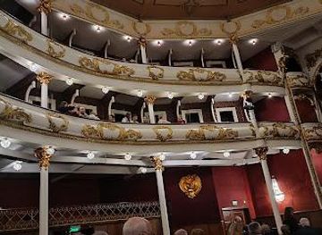 portugal/guimaraes/attraction/teatro-sa-da-bandeira