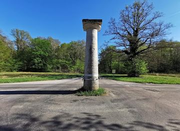 france/franche-comte/attraction/borne-colonne-n-6-de-la-foret-de-chaux