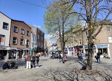 united-kingdom/leeds/attraction/king-s-sq