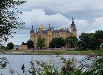 germany/pomerania/attraction/schwerin-castle