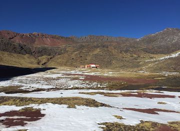 peru/ausangate-trek/attraction/valle-rojo-pitumarca-rio-rojo