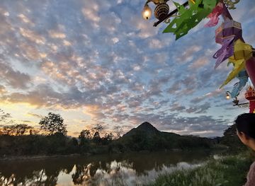 thailand/chiang-rai/attraction/kad-heem-nam-kok-market