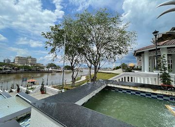 malaysia/kuching/attraction/water-cascade