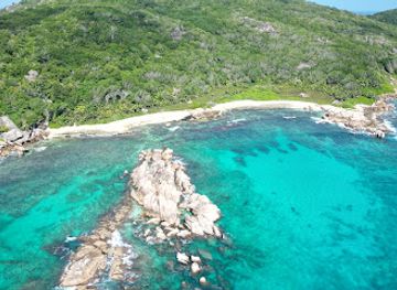 seychelles/felicite-island/attraction/roche-anais