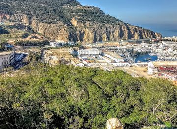 algeria/oran/eckmuhl/attraction/bey-s-palace