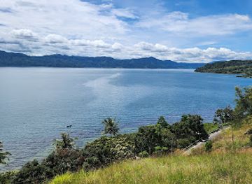 indonesia/lake-toba/attraction/sibolazi-beach