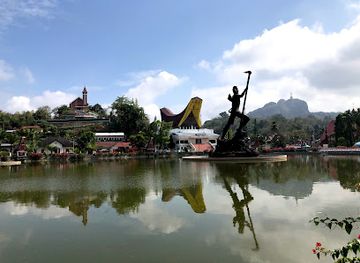 indonesia/south-sulawesi/attraction/patung-lakipadada