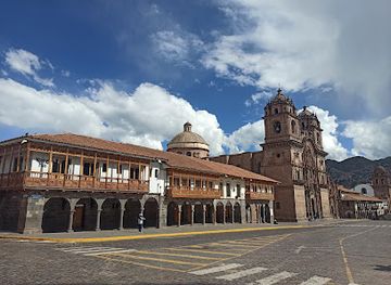 peru/sacred-valley/attraction/ekekos-san-blas-art-colors