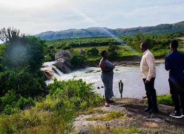 uganda/ankole/attraction/obururuma-waterfalls