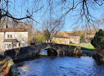 united-kingdom/leeds/attraction/malham